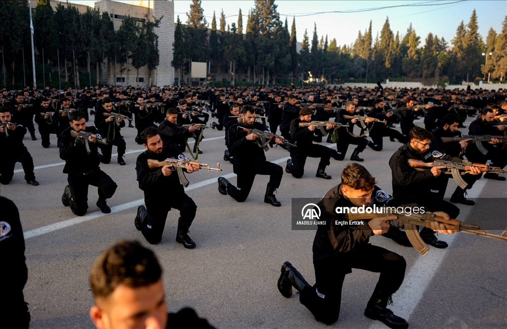 Suriye'de yeni kolluk kuvveti adaylarına eğitim veriliyor