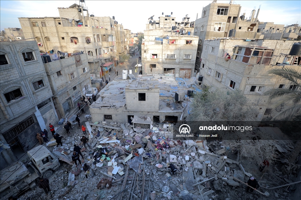 İsrail'in Nusayrat Mülteci Kampı'na düzenlediği saldırıda 7 kişi hayatını kaybetti