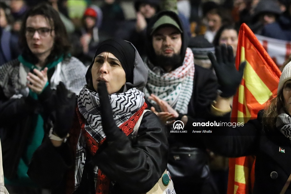 Fransa-İsrail basketbol karşılaşması Paris'te protesto edildi