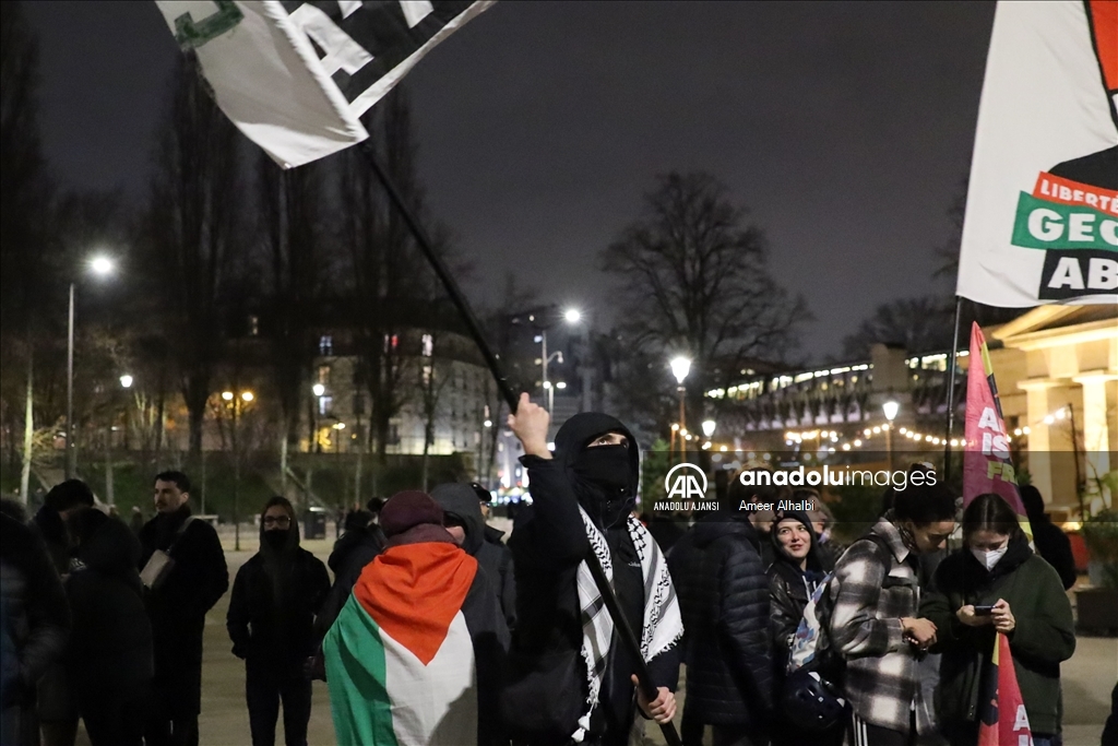 Fransa-İsrail basketbol karşılaşması Paris'te protesto edildi