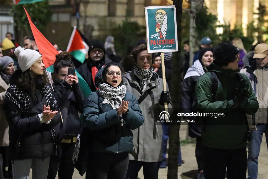 Fransa-İsrail basketbol karşılaşması Paris'te protesto edildi