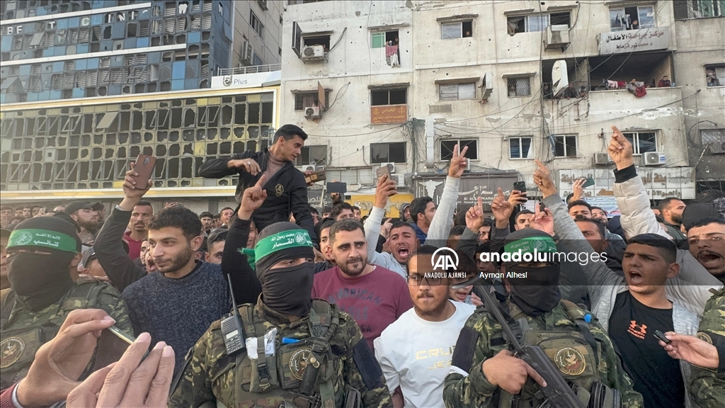 İsrail ile Hamas arasındaki ateşkes ve esir takası anlaşması