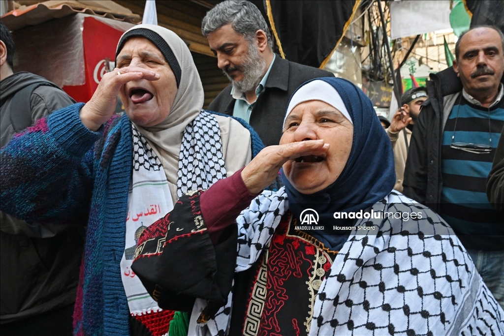 İsrail ile Hamas arasındaki ateşkes anlaşması Beyrut’ta kutlandı
