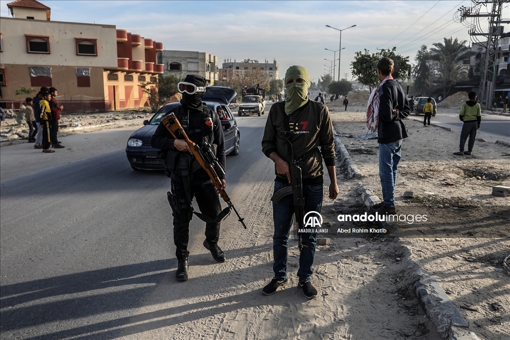 Ateşkesin ardından yardım tırları Karam Abu Salem Sınır Kapısı'ndan geçerek Gazze Şeridi'ne ulaştı