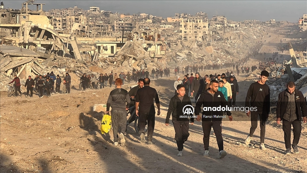 Ateşkesin ardından Gazze'nin kuzeyinde yer alan Cibaliye'deki dönüşler ve yıkım görüntülendi