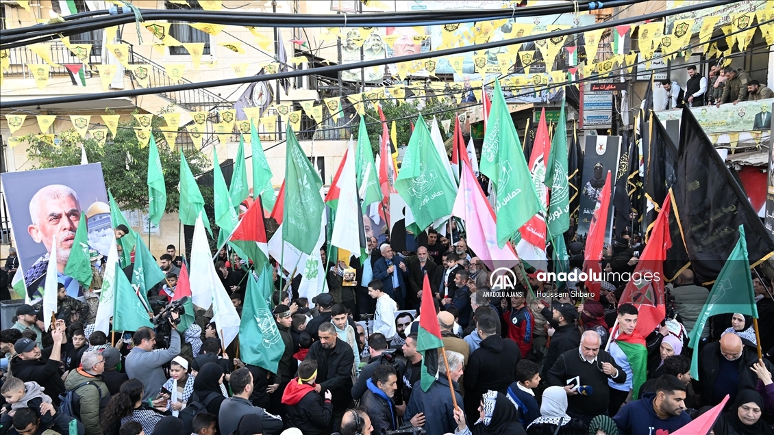 İsrail ile Hamas arasındaki ateşkes anlaşması Beyrut’ta kutlandı