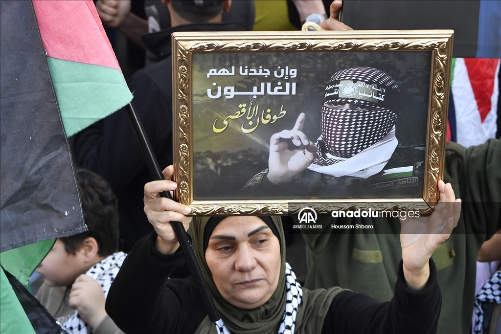 İsrail ile Hamas arasındaki ateşkes anlaşması Beyrut’ta kutlandı