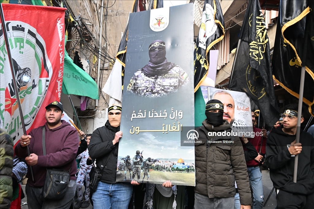 İsrail ile Hamas arasındaki ateşkes anlaşması Beyrut’ta kutlandı