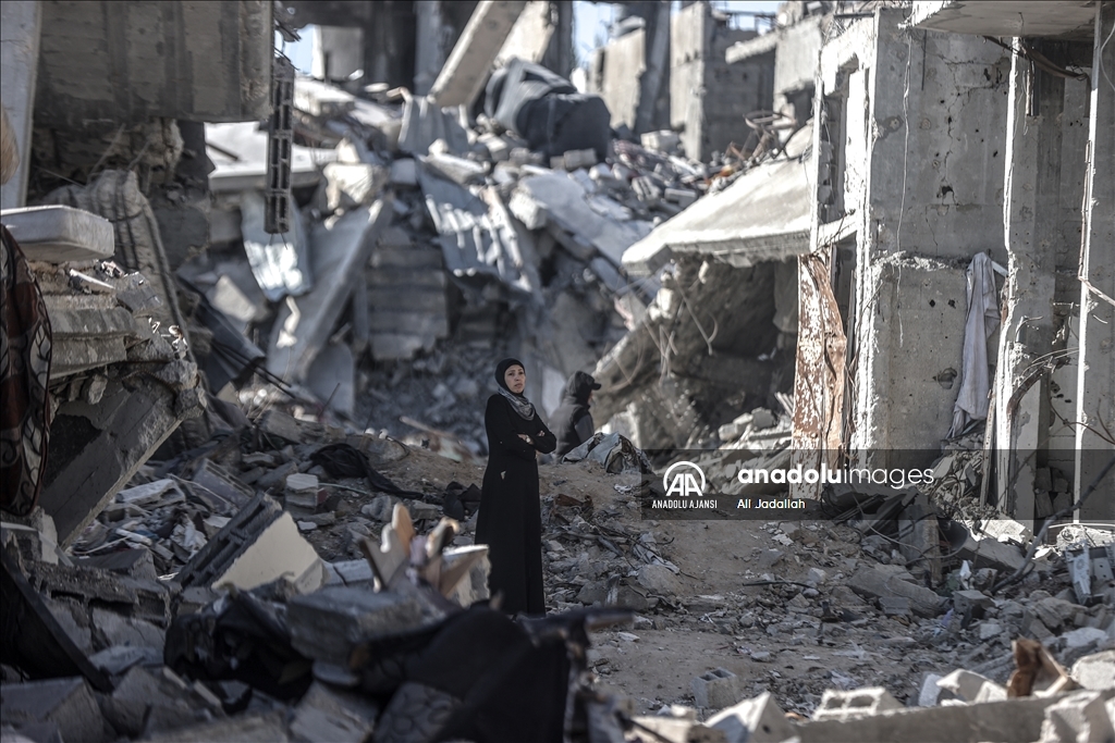 Gazze'de ateşkesin yürürlüğe girmesiyle birlikte Filistinliler evlerine dönmeye devam ediyor