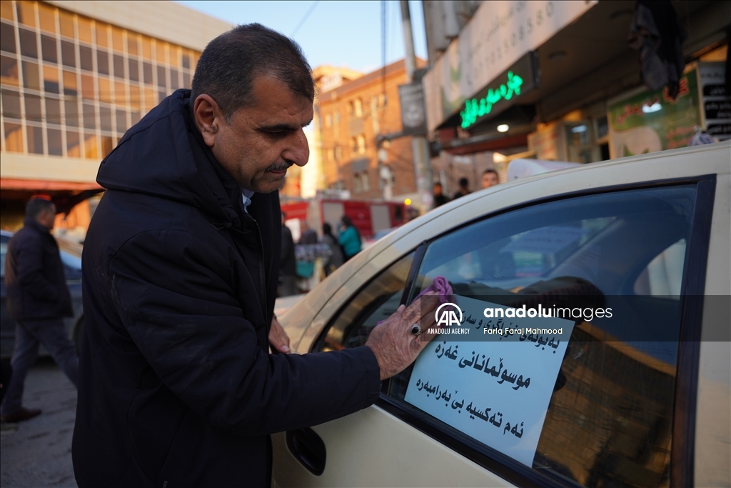 سلێمانی ... شۆفێری تەکسیەک بە بۆنەی خۆڕاگری و سەرکەوتنی موسوڵمانانی غەزە هاوڵاتیان بێ بەرامبەر دەگوازێتەوە