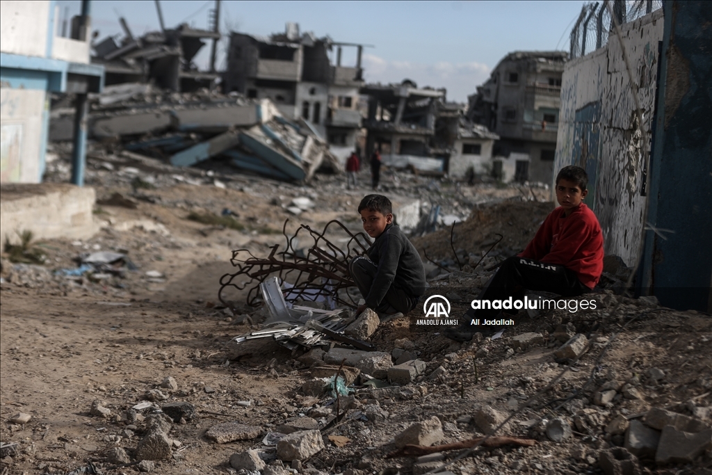 Gazze'de ateşkesin yürürlüğe girmesiyle birlikte Filistinliler evlerine dönmeye devam ediyor