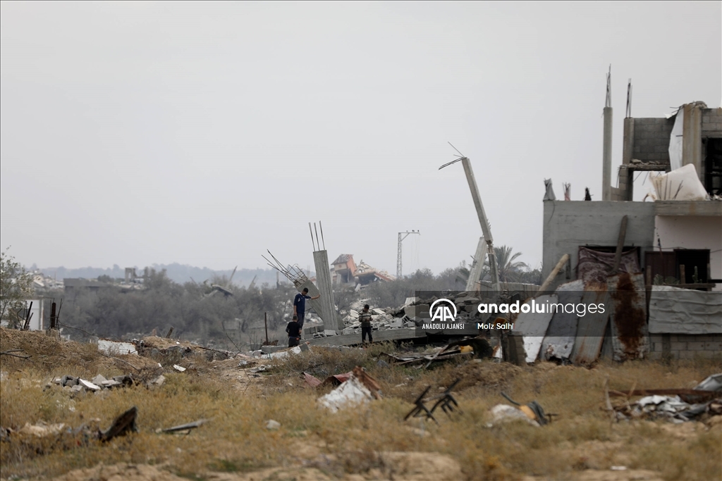 Ateşkesin ardından yerinden edilen Filistinliler evlerine dönmeye devam ediyor