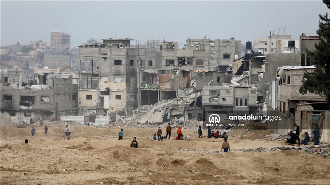 Ateşkesin ardından yerinden edilen Filistinliler evlerine dönmeye devam ediyor