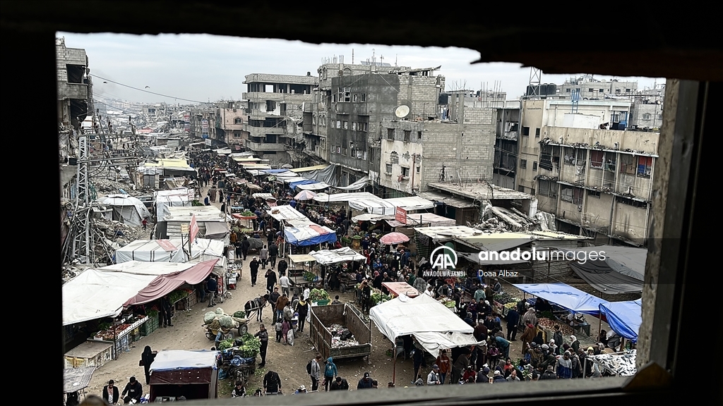 Han Yunus kentindeki Zahra Pazarı'nda hareketlilik yaşandı