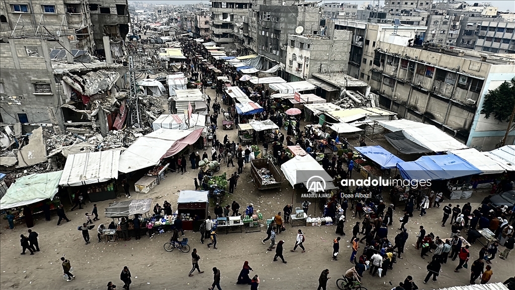 Han Yunus kentindeki Zahra Pazarı'nda hareketlilik yaşandı