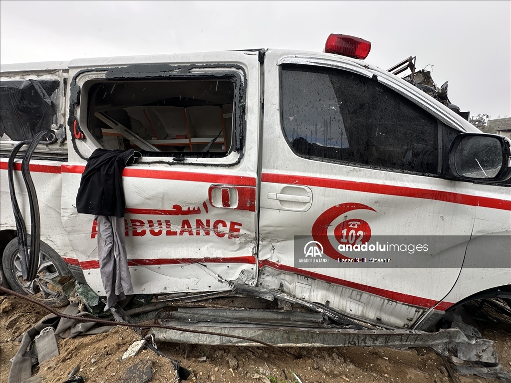 Ateşkesin ardından Beyt Lahiya'daki yıkım ve kullanılamaz hale gelen araçlar görüntülendi