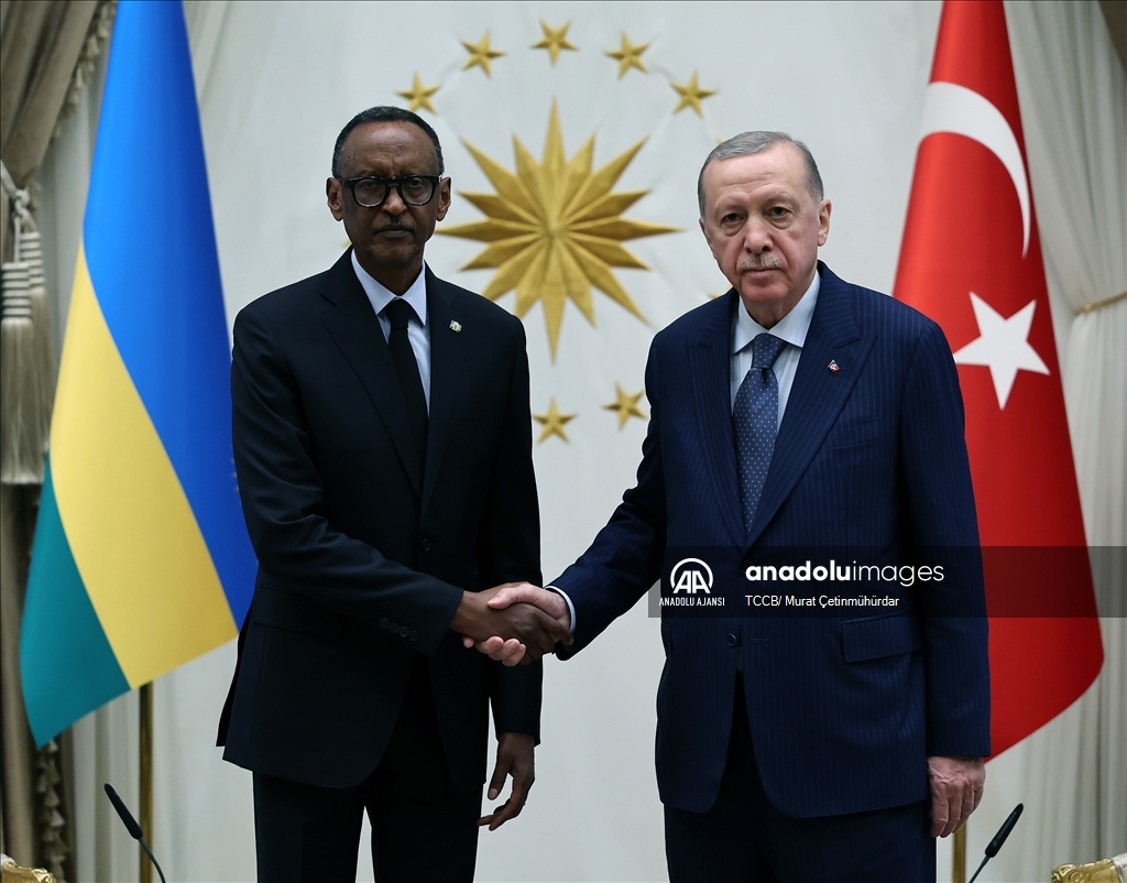 Cumhurbaşkanı Erdoğan, Ruanda Cumhurbaşkanı Kagame'yi resmi törenle karşıladı