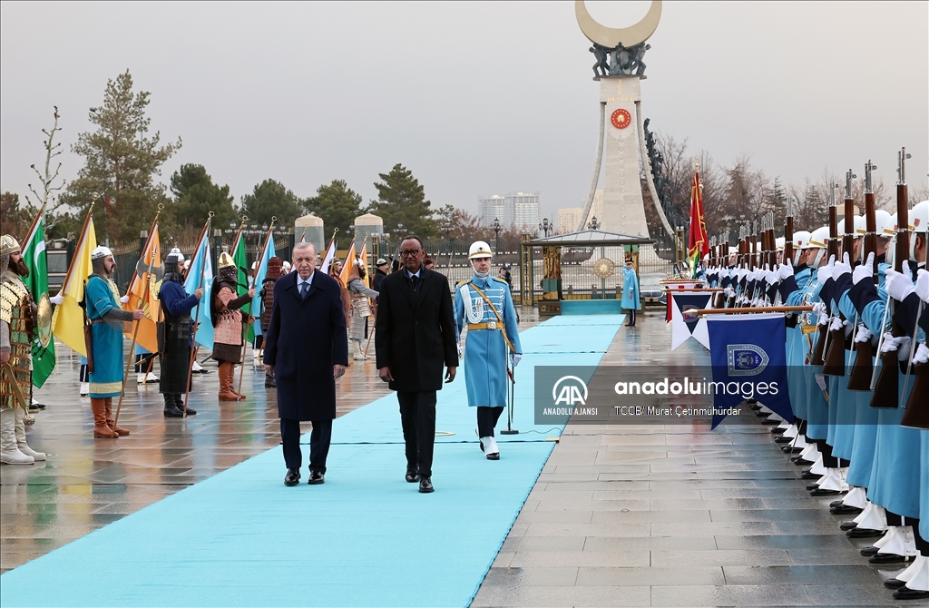 Cumhurbaşkanı Erdoğan, Ruanda Cumhurbaşkanı Kagame'yi resmi törenle karşıladı