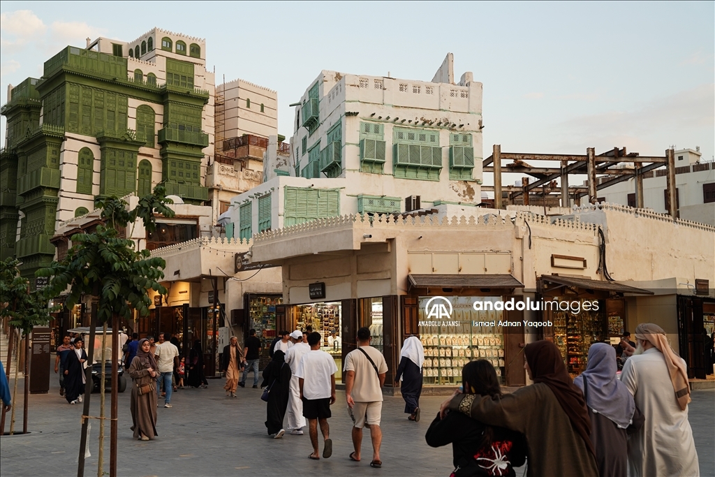 Suudi Arabistan'ın tarih boyunca önemini koruyan liman kenti: Cidde