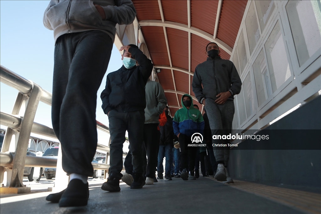 80 Mexicans deported from the US through Ciudad Juarez, Mexico