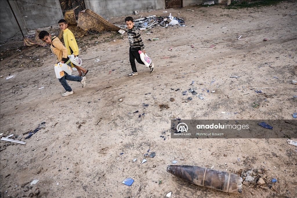 İsrail'in infilak etmeyen patlayıcı ve füzeleri Gazze'de tehlike saçıyor