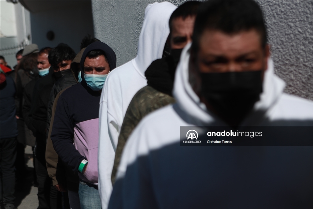 80 Mexicans deported from the US through Ciudad Juarez, Mexico