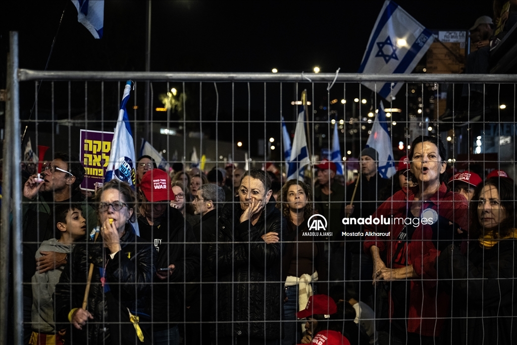 Tel Aviv'de ateşkesin kalıcı olması talebiyle gösteri düzenlendi