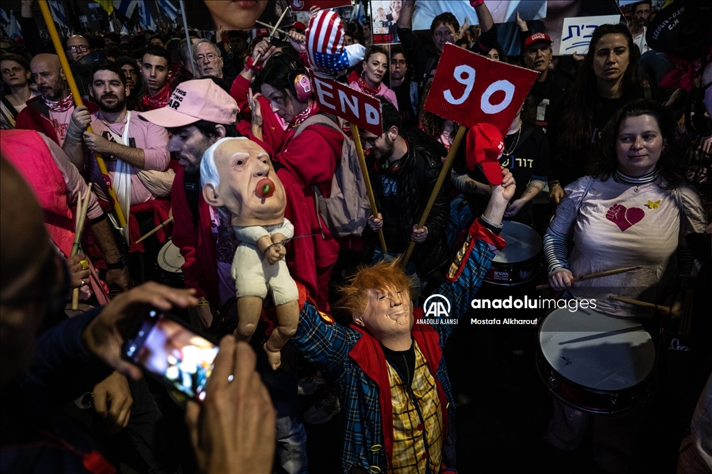 Tel Aviv'de ateşkesin kalıcı olması talebiyle gösteri düzenlendi