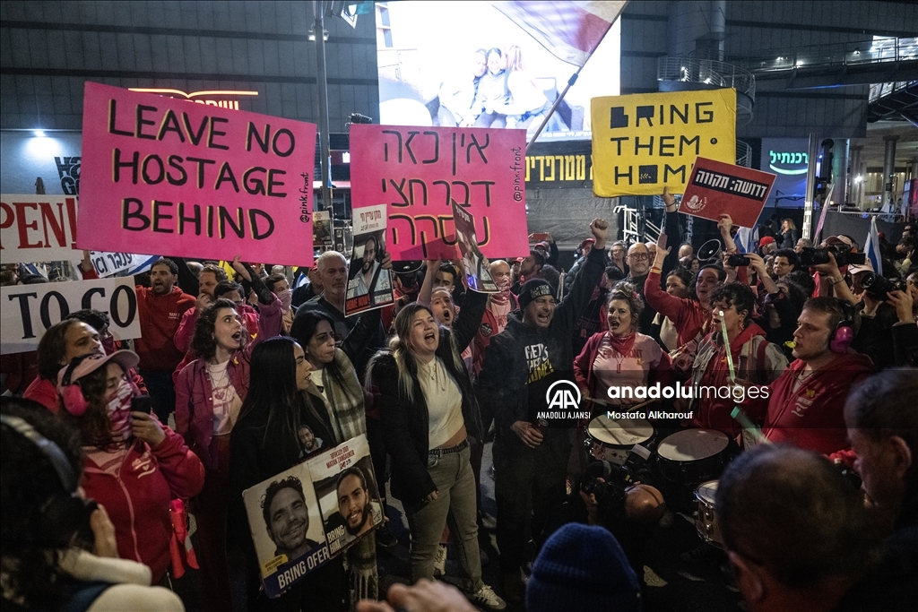Tel Aviv'de ateşkesin kalıcı olması talebiyle gösteri düzenlendi