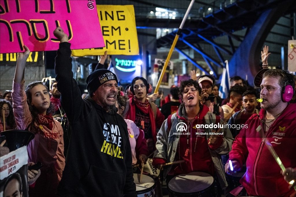 Tel Aviv'de ateşkesin kalıcı olması talebiyle gösteri düzenlendi