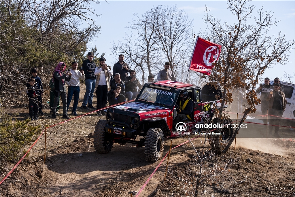 Duhok'ta Off-Road yarışları düzenlendi