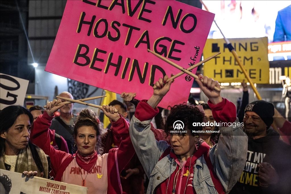 Tel Aviv'de ateşkesin kalıcı olması talebiyle gösteri düzenlendi