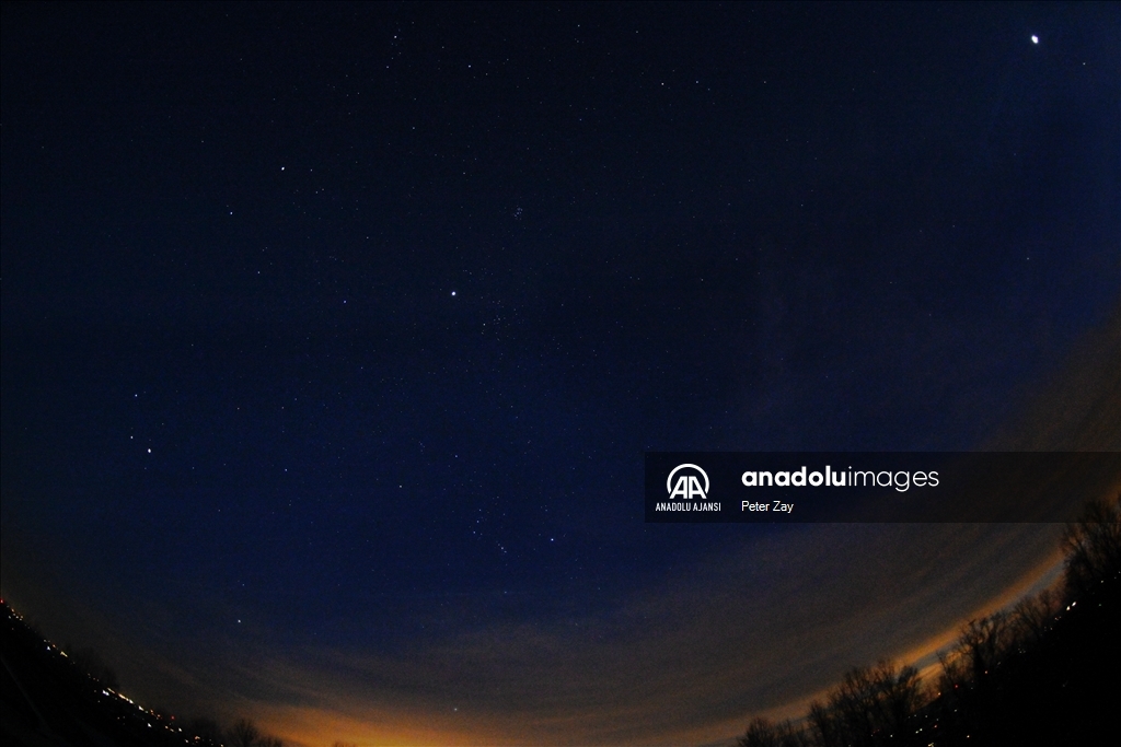 Gökyüzünde sıralanan 6 gezegen North Carolina'da görüntülendi