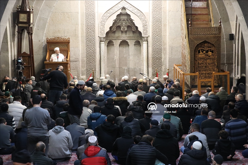 Kayseri'de Miraç Kandili dualarla idrak edildi