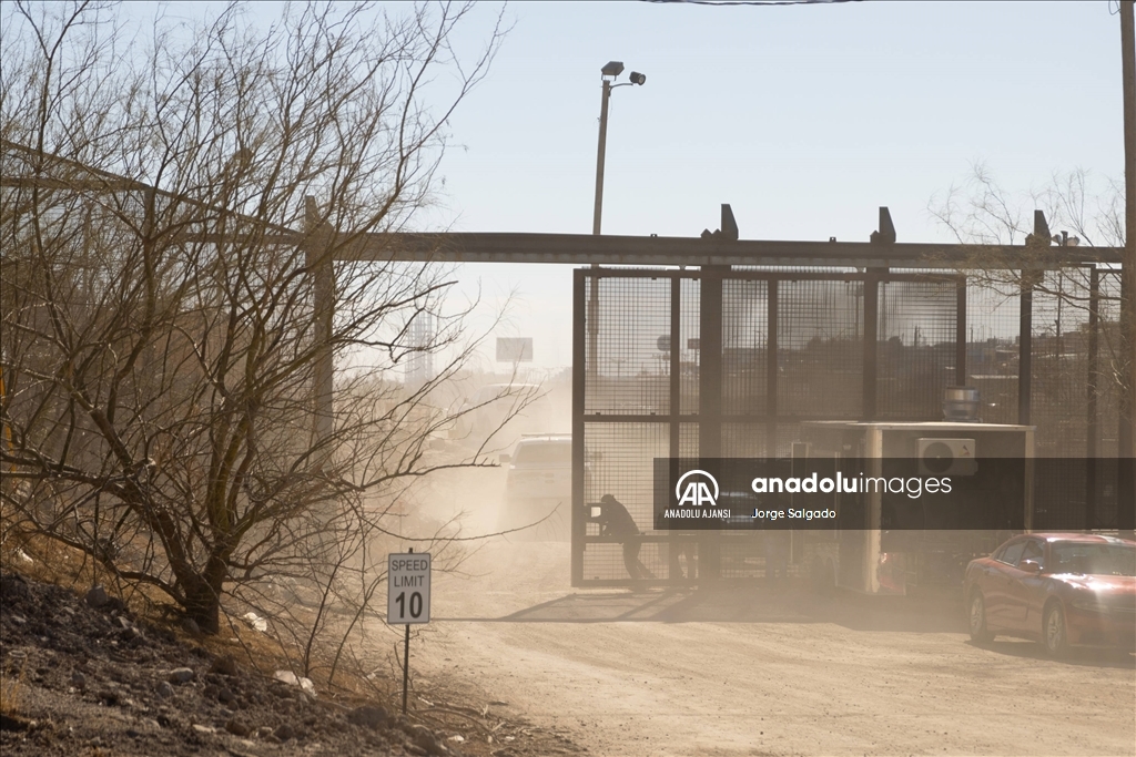 Texas sınırında duvarı inşaatı çalışmaları yeniden başladı