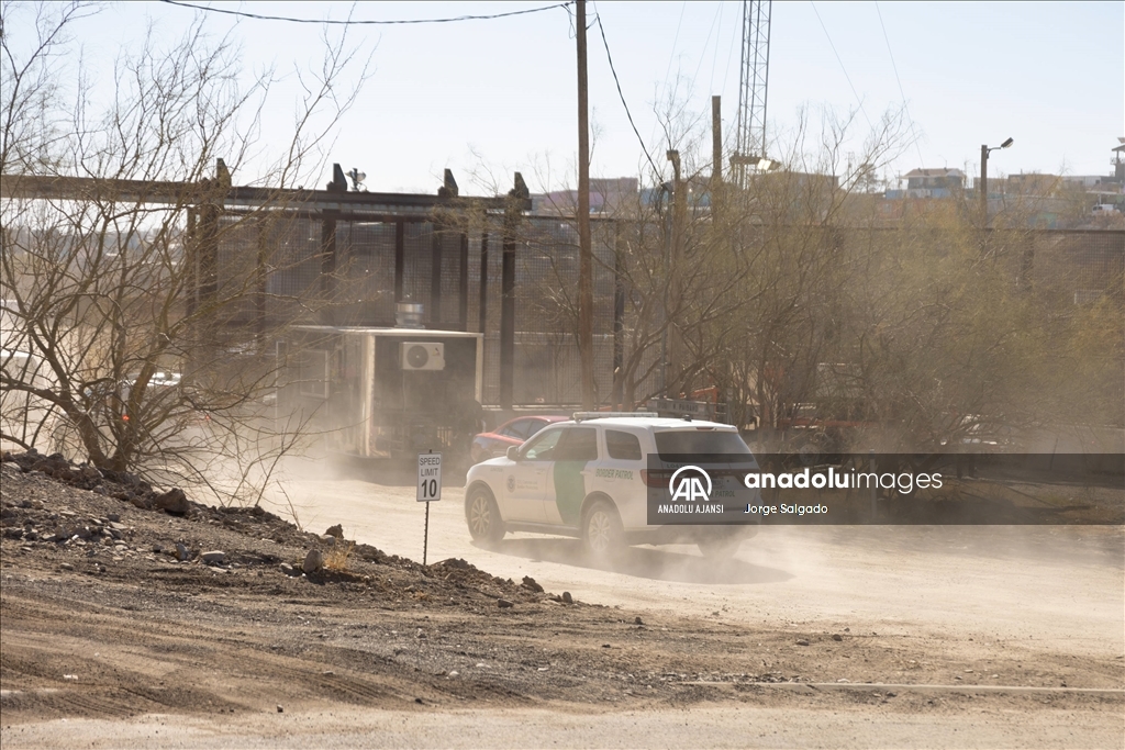 Texas sınırında duvarı inşaatı çalışmaları yeniden başladı