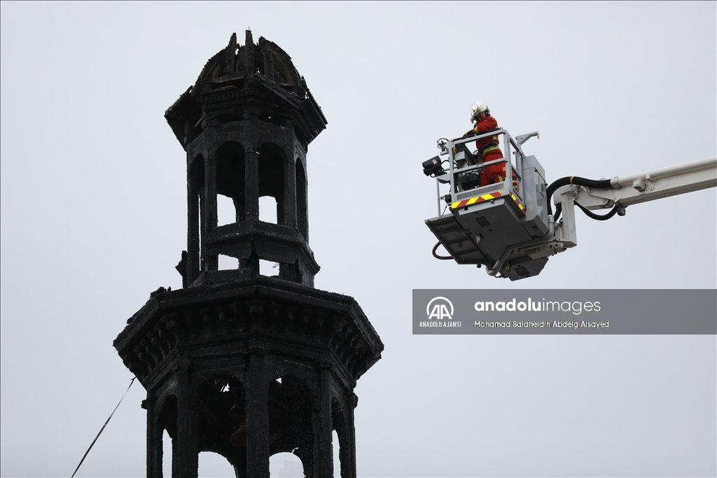 Paris'in 12. bölgesindeki belediye binasında yangın çıktı