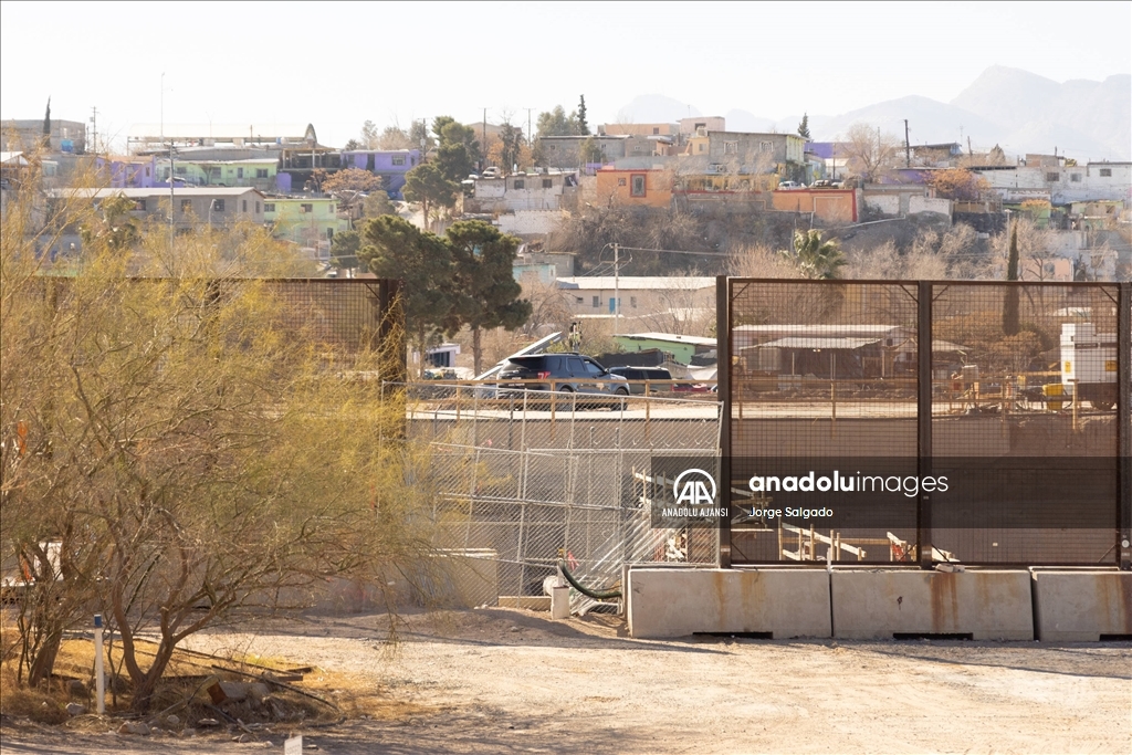 Texas sınırında duvarı inşaatı çalışmaları yeniden başladı