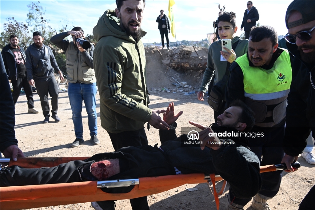 İsrail ordusu, Lübnan'ın güneyinde evlerine dönmek isteyen Lübnanlılara ateş açtı