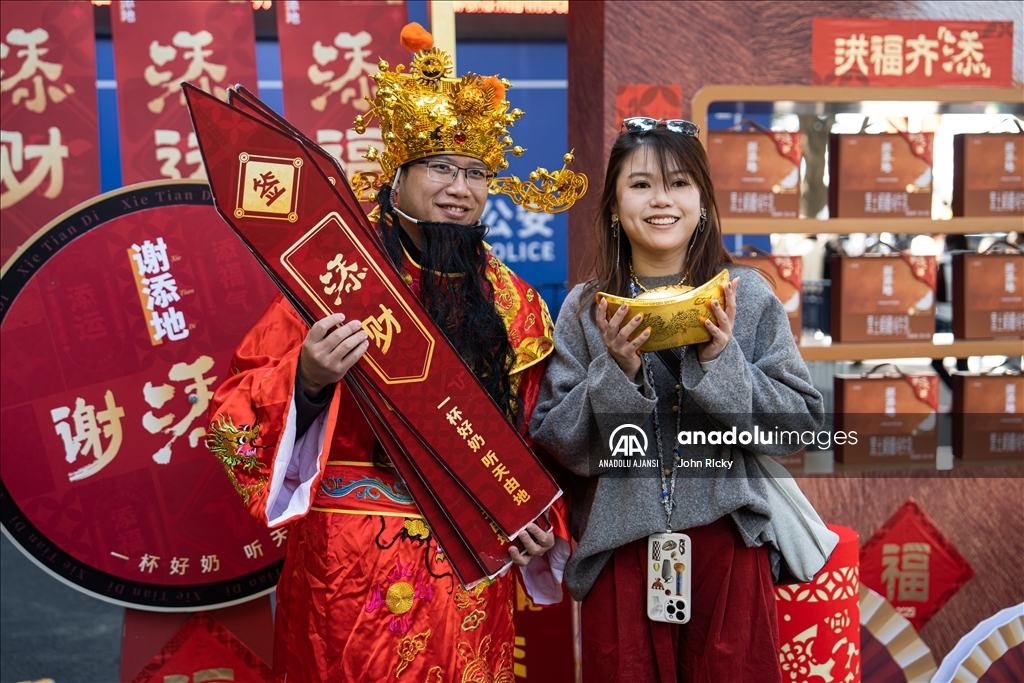 Çin Yeni Yılı'nda Guangzhou çiçek pazarı yoğun ilgi gördü