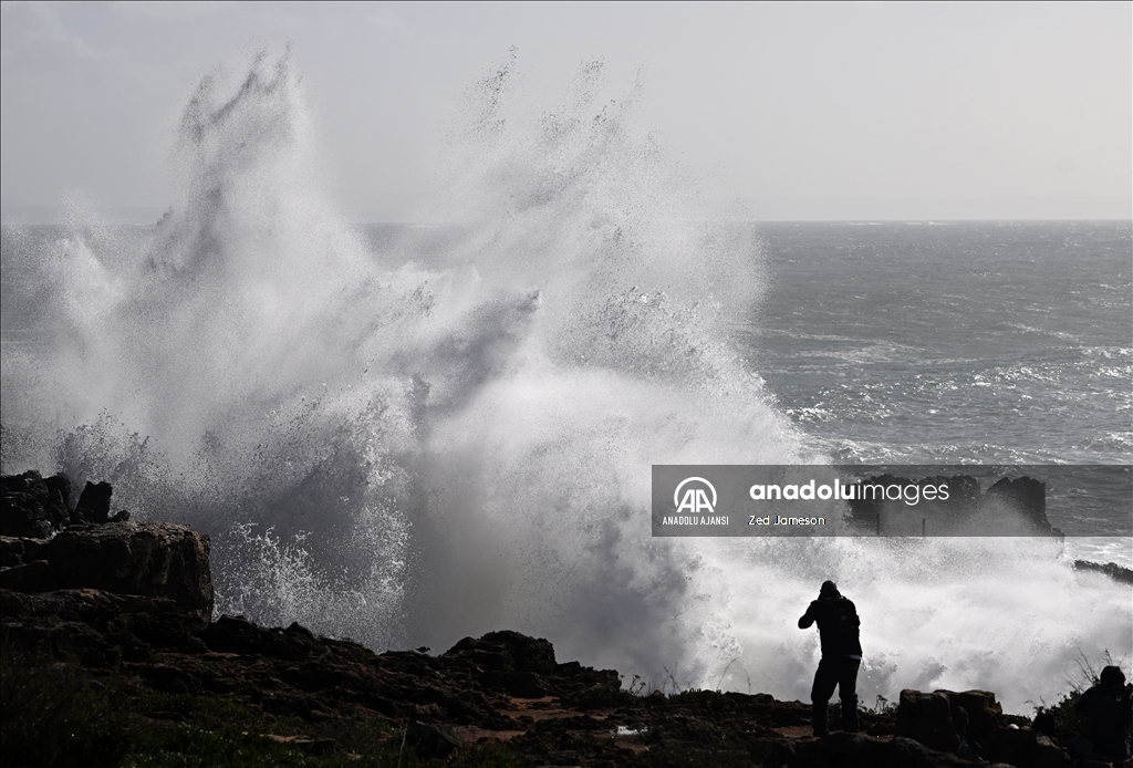 Portekiz kıyılarında Herminia Fırtınası etkili oluyor 