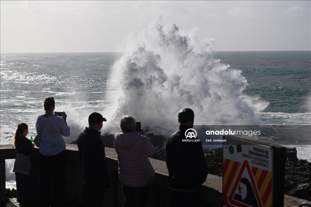 Portekiz kıyılarında Herminia Fırtınası etkili oluyor 