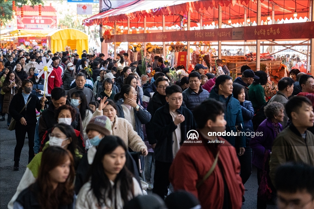 Çin Yeni Yılı'nda Guangzhou çiçek pazarı yoğun ilgi gördü