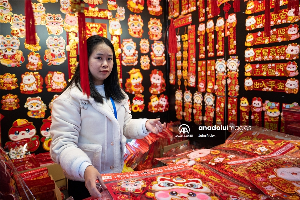 Çin Yeni Yılı'nda Guangzhou çiçek pazarı yoğun ilgi gördü
