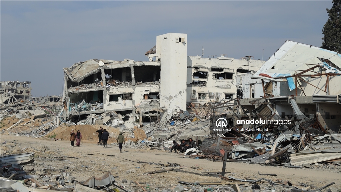 İsrail saldırıları sonucu harabeye dönen Beyt Hanun Hastanesi'ndeki büyük yıkım görüntülendi