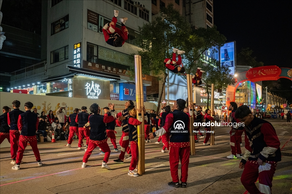 Hong Kong’da Çin yeni yılı kutlamaları için geçit töreni düzenlendi 
