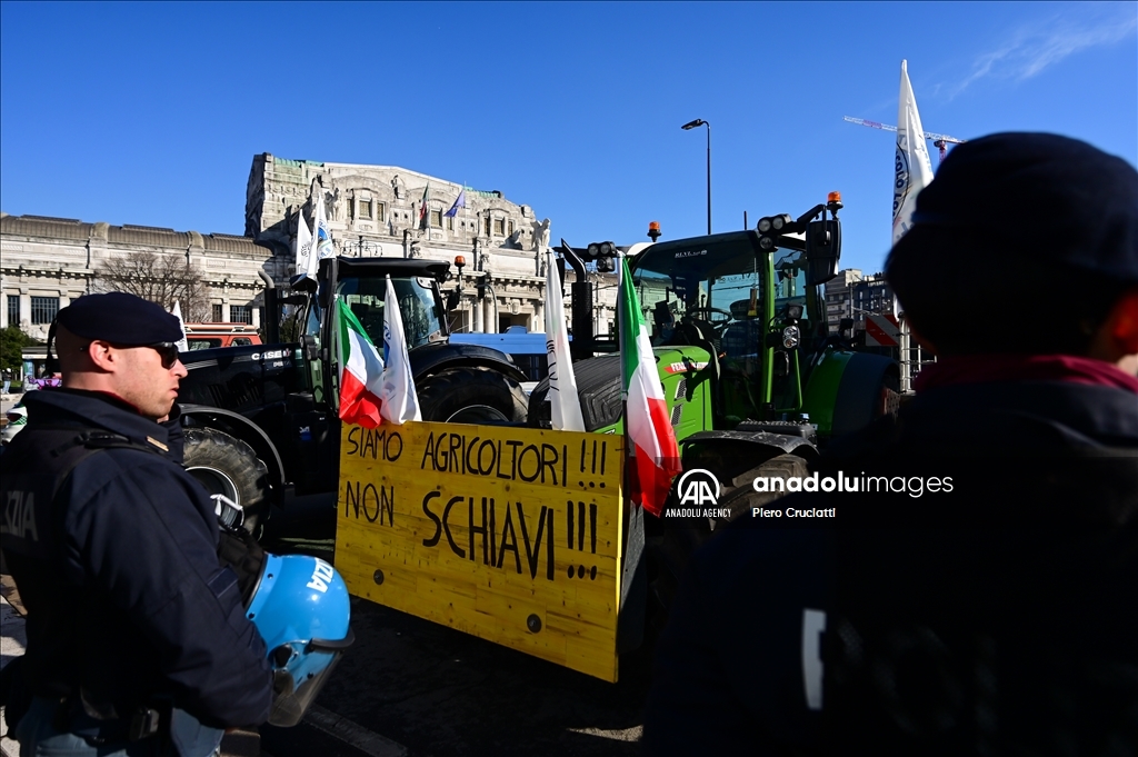 Italian farmers protest against agricultural policies