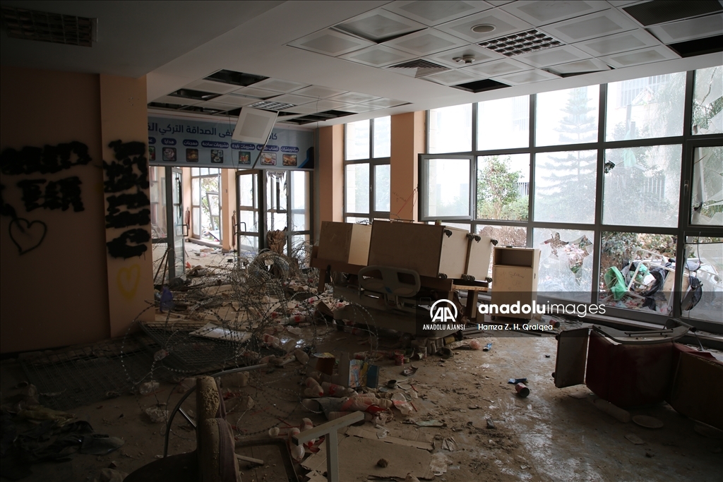 İsrail güçlerinin çekildiği Filistin-Türkiye Dostluk Hastanesi'ndeki yıkım görüntülendi