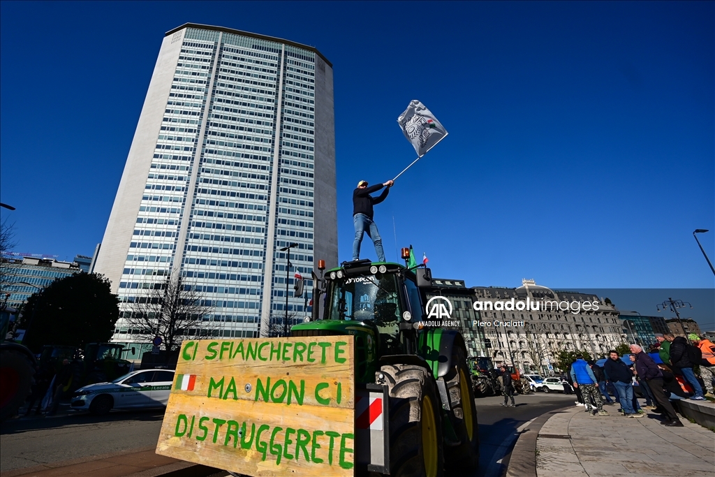 Italian farmers protest against agricultural policies