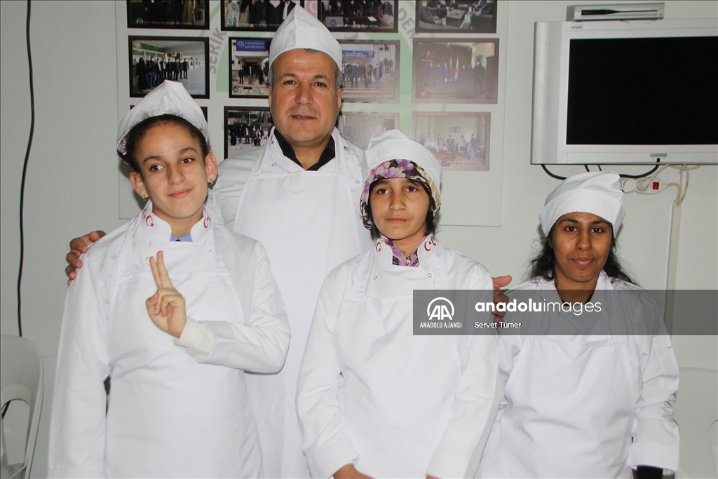 Serik’te özel öğrencilerin mezuniyet hayalleri gerçekleştirildi